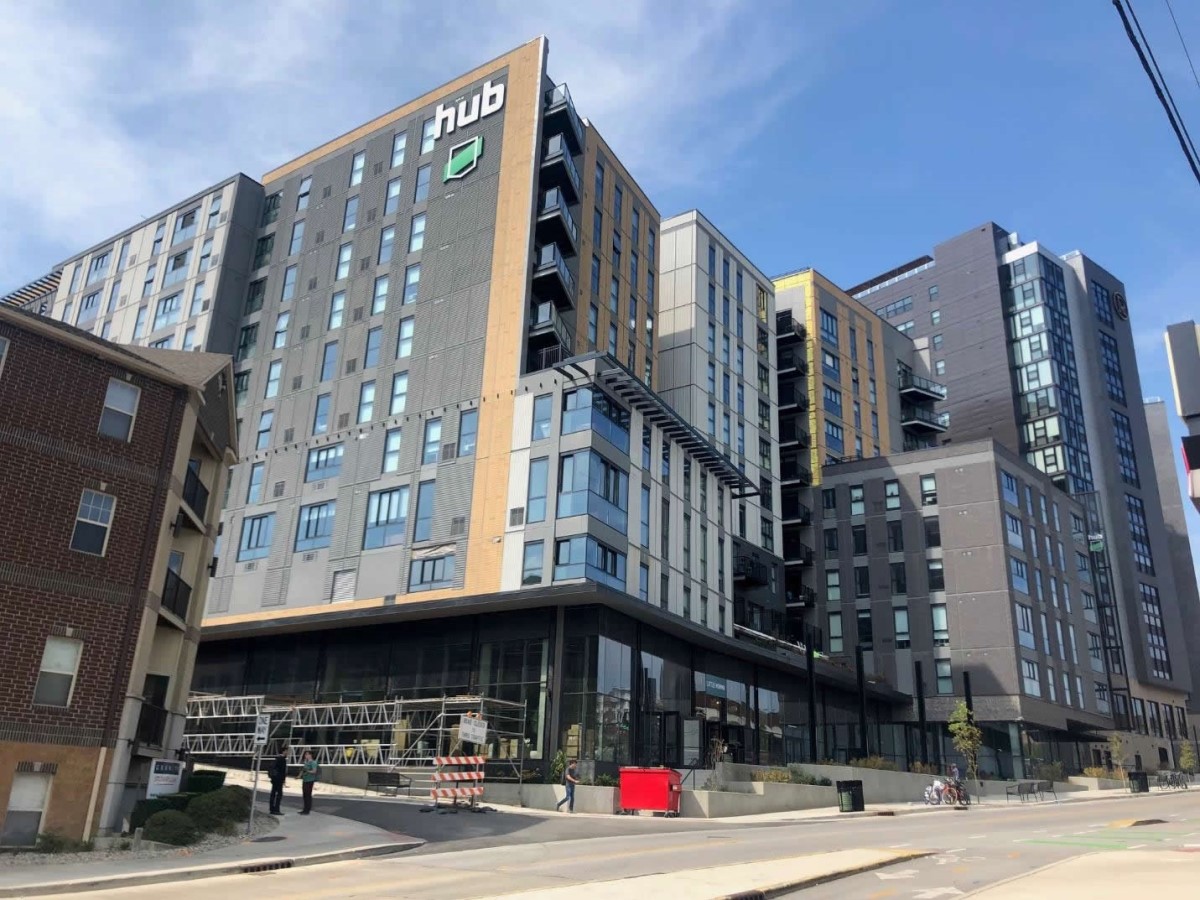 The Hub State Street project by raSmith was awarded First Place in the Residential/Hospitality category of the 2020 CFSEI Design Excellence Awards. Photo by raSmith.